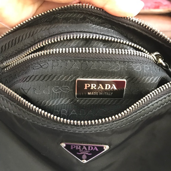 Prada purse - Picture 2 of 6